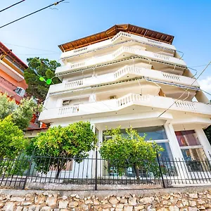 Hotel Ideal, Sarandë